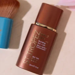 New ST. TROPEZ Sunlit Skin Bronzing Tint + Tan