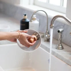 Fashion L'Avant Collective Wood Dish Scrubber